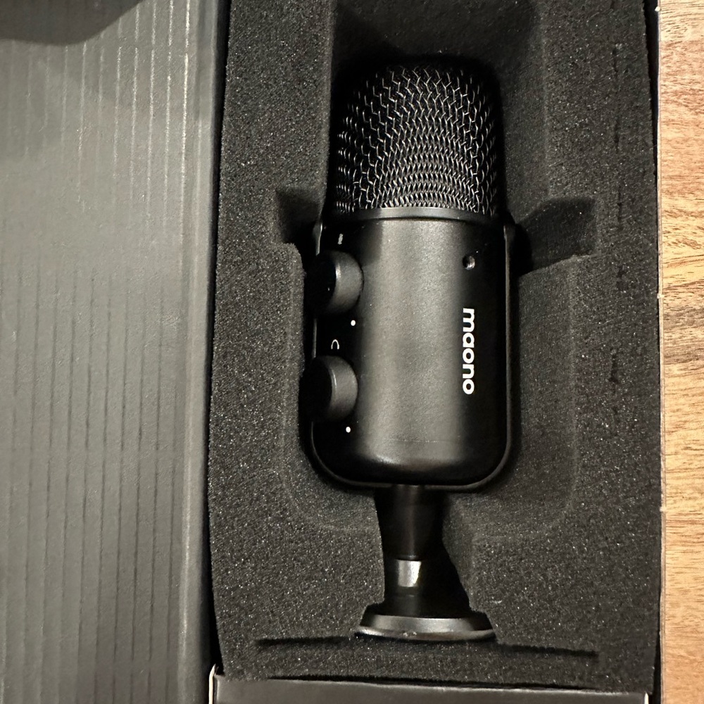 USB microphone - Picture 2 of 3